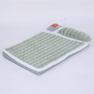Warm And Comfortable Dog Mat For Autumn